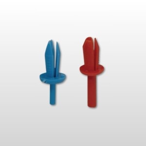 Fastening rivets R4-R6