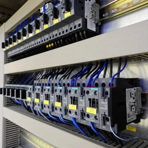 Skåpsbyggnation - Produkter inom El & Automation